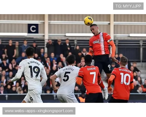 曼联拉什福德弧顶推射打破均衡 曼联拉什福德弧顶推射打破均衡